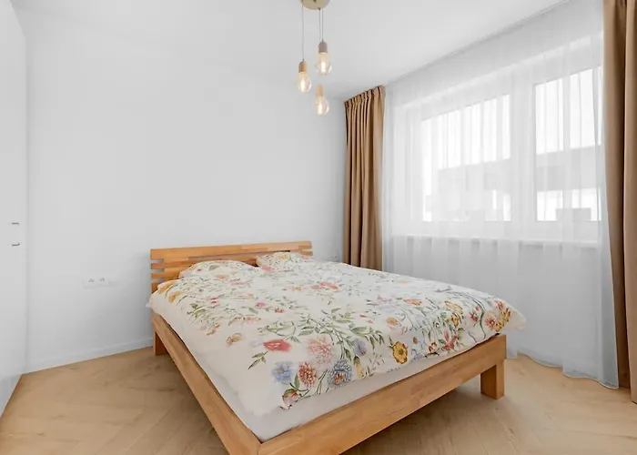 Appartamento Shiny With Balcony & Private Parking *